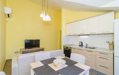 One-bedroom Apartment In Prcanj