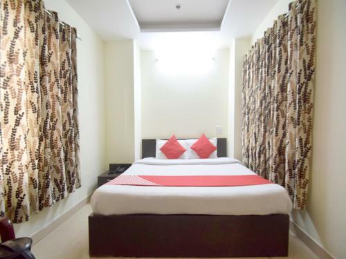 Hostal Oyo 10753 Hotel Triund Regency