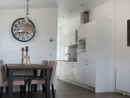 Holiday Home Green Resort Mooi Bemelen-3