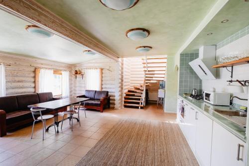 Eco-village Uhnovgrad