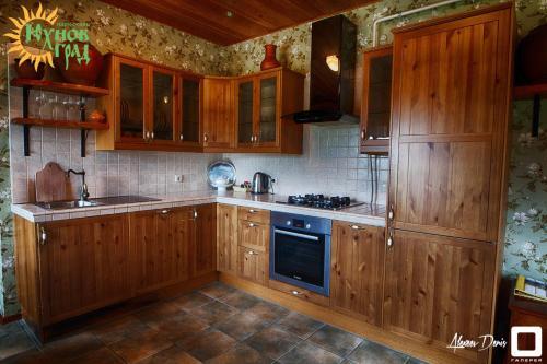 Eco-village Uhnovgrad