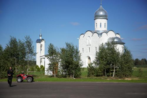 Eco-village Uhnovgrad