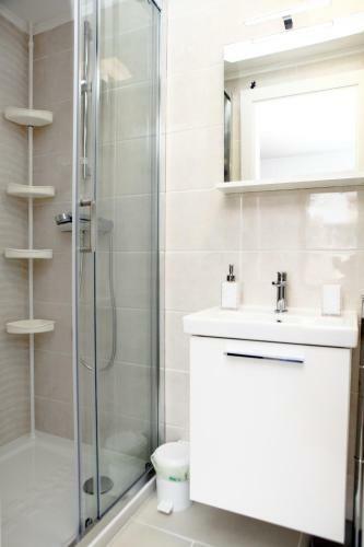 Premium Location Studio Apartment Mma1