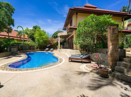4 Bedroom Sea View Villa On Beach Front Resort Tg48