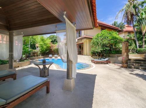 4 Bedroom Sea View Villa On Beach Front Resort Tg48