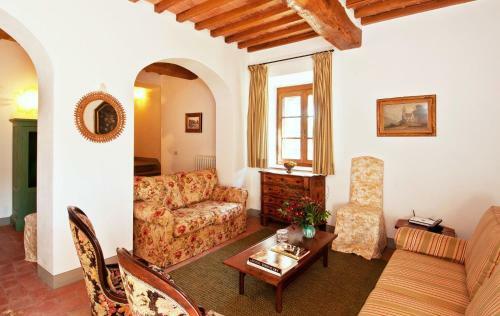 Volpaia Villa Sleeps 12 Wifi