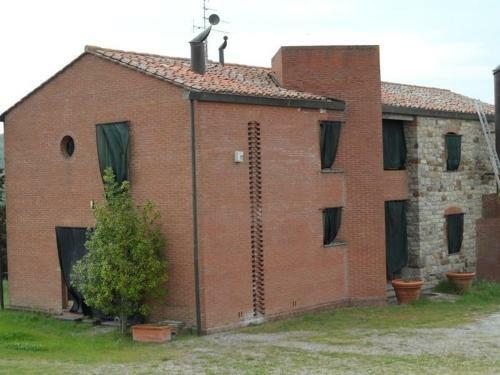 Montegabbione Apartment Sleeps 11