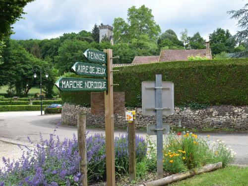 Charming Holiday Home In Prats-du-perigord With Pool