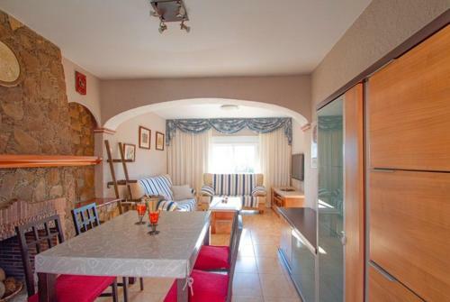 Les Cabanyes Villa Sleeps 6 Pool Wifi
