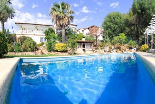 Les Cabanyes Villa Sleeps 6 Pool Wifi