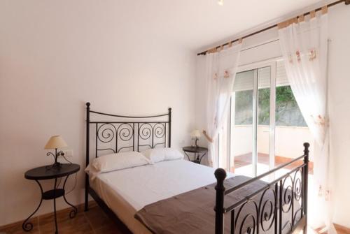 Caules Villa Sleeps 6 Pool