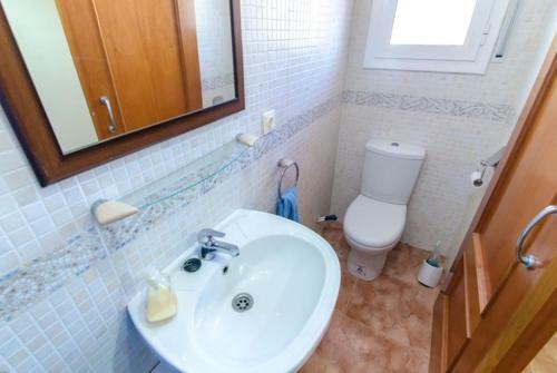 Caules Villa Sleeps 6 Pool