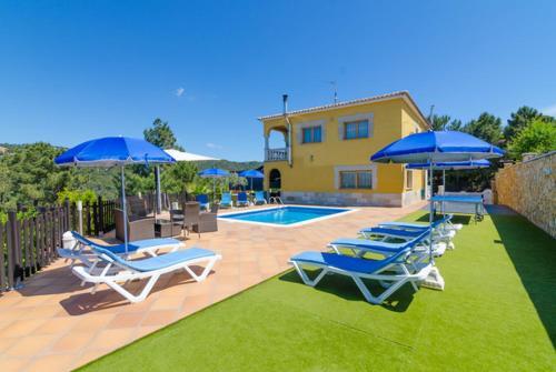 Caules Villa Sleeps 10 Pool Wifi
