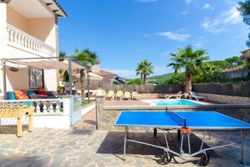 Lloret De Mar Villa Sleeps 12 Pool Wifi
