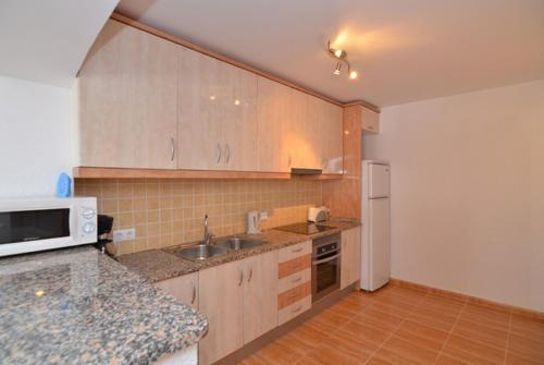Lloret De Mar Villa Sleeps 4 Pool