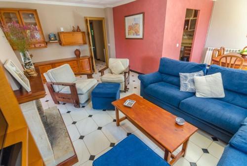 Lloret De Mar Villa Sleeps 8 Pool Wifi