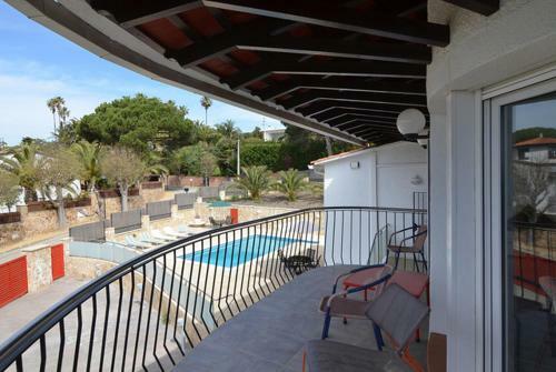 Lloret de Mar Villa Sleeps 10 Pool Air Con Wifi