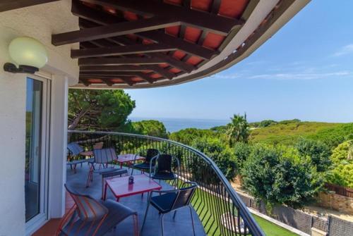 Lloret de Mar Villa Sleeps 10 Pool Air Con Wifi