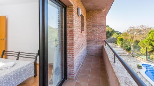 Lloret De Mar Villa Sleeps 8