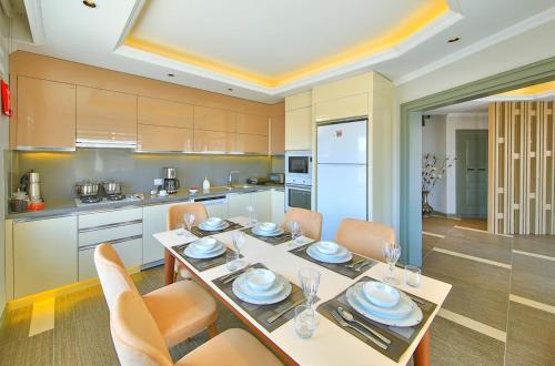 Kalkan Villa Sleeps 6 Pool Air Con Wifi