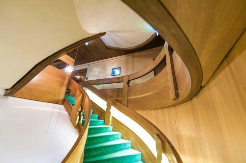 Hotel R�ssl-dependance Neue Post