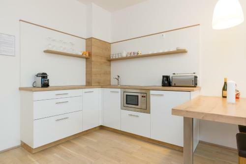 Apartment Oper - Contactless Check In