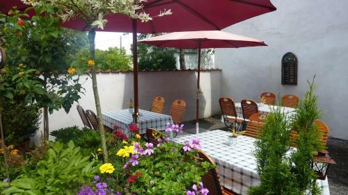 Hostal Landhaus Tannenhof