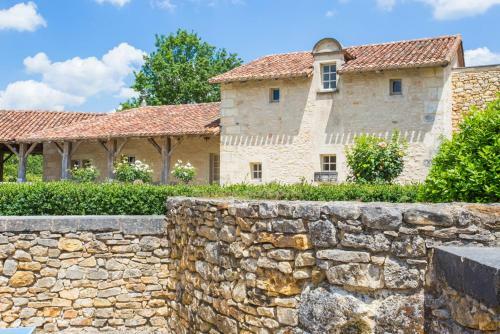 Vieux-mareuil Villa Sleeps 12 Pool Wifi