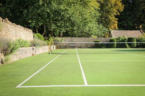Temple Guiting Chateau Sleeps 10 Wifi