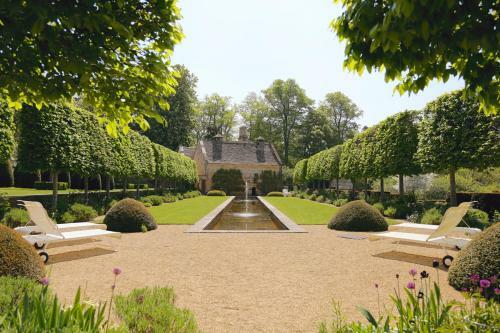 Temple Guiting Chateau Sleeps 10 Wifi