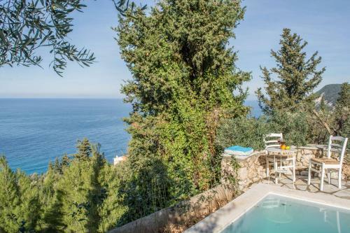 Agios Nikitas Nature Villas
