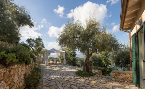 Agios Nikitas Nature Villas
