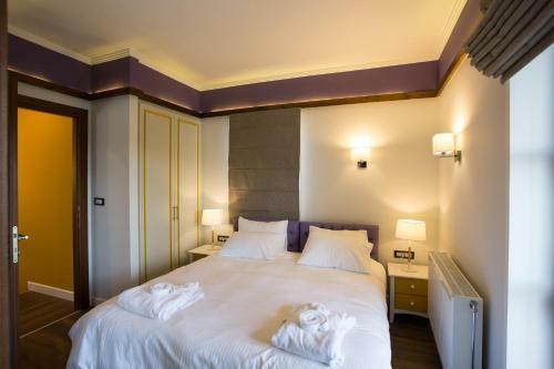 Abi Luxury Villas