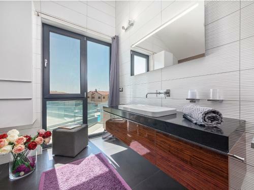 Luxury Villa With Private Pool In Labinci