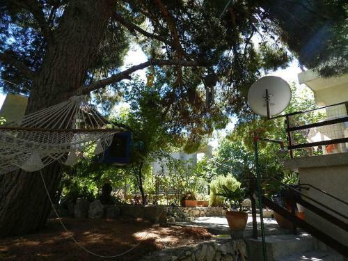 Apartment Neno Grebastica