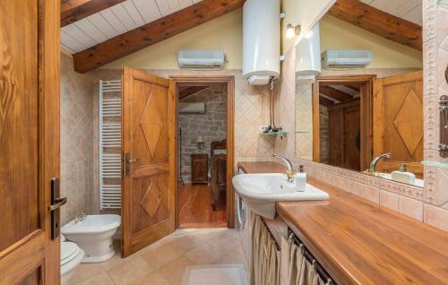 Charming Stone Villa Pakich With Private Pool