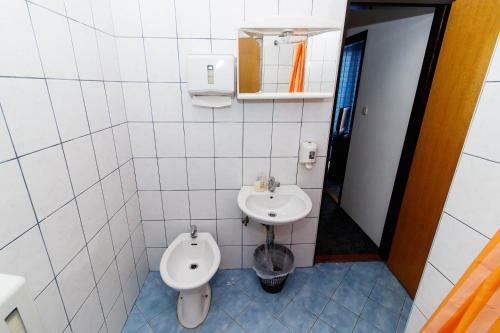 Motel "tri Lovca"