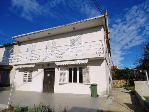 Apartamento Novalja Center