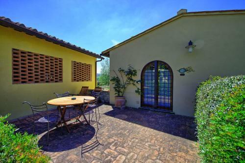 Case Nuove Apartment Sleeps 2 Air Con T242136