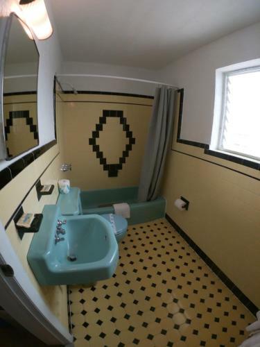 Sea Chest Motel
