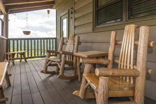 Hogwartz Of The Smokies Cabin