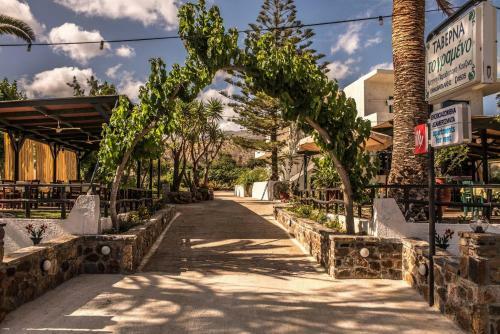 Grameno Apartments