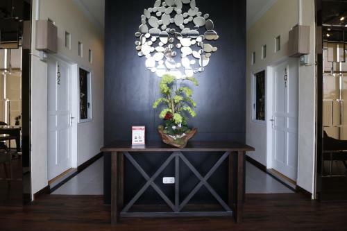 Hostal Reddoorz Plus Near Universitas Sumatera Utara