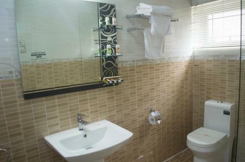 Hotel Grandbee Suites