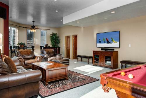 8865 Sackett Drive Home