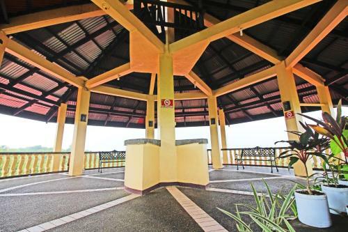 Hotel Caliraya Resort Club
