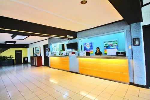 Hotel Caliraya Resort Club