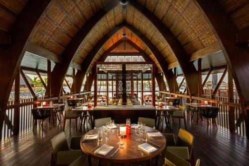 Hotel Fiji Marriott Resort Momi Bay