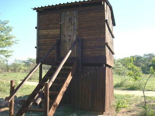 Lodge Shakati Private Game Reserve