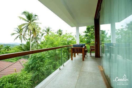 Hotel Le Candles Resort
